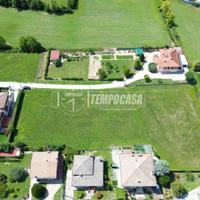 Lotto edificabile ai piedi dei colli