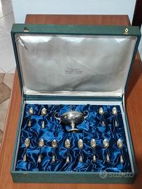 Servizio vintage in argento 800 con cofanetto