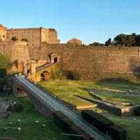 Quadrilocale arredato fronte e vista priamar
