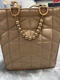Borsa.  Zara , nuova
