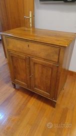 Mobile in legno con scrittoio a ribalta