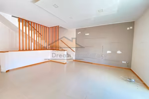 Duplex con terrazzo Via E.Montale