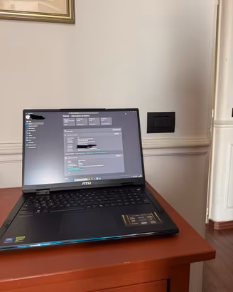 MSI Raider 18 HX AI RTX 5090 i9 intel ultra