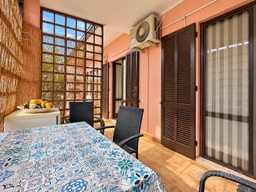 Villa design a Gonnesa con giardino e garage