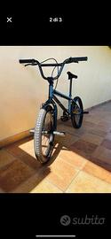 BICICLETTA BMX