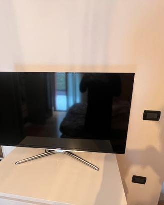 Televisore 40” full HD smart