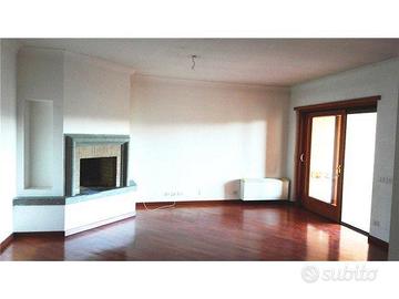 Via della fotografia signorile trilocale