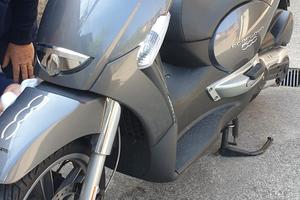 Scooter Aprilia Scarabeo