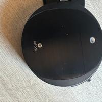 Robot aspira pavimenti