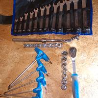 Set cricchetti e chiavi a bussola