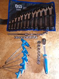 Set cricchetti e chiavi a bussola