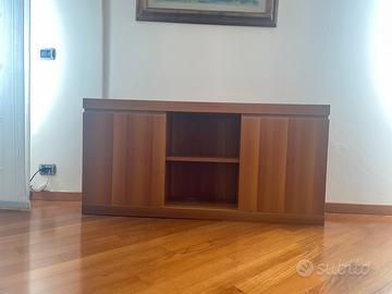 MADIA in legno massllo di Noce - Poliform