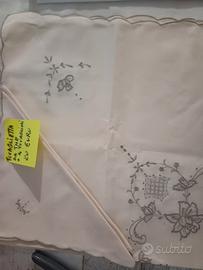 2 tovagliette da the con tovaglioli 