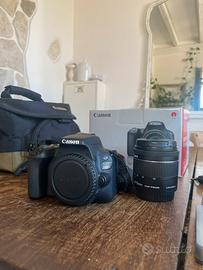 Canon EOS 200D, obiettivo Canon 18-55mm, accessori