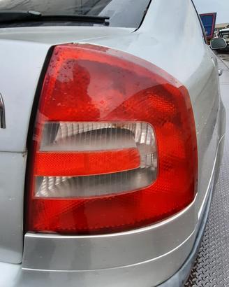 SKODA OCTAVIA 2007 - STOP POSTERIORE DESTRO