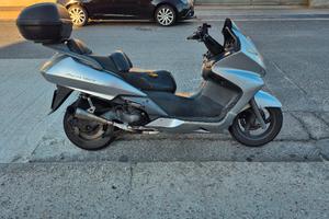 Honda silver wing 400