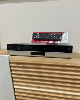 Videoregistratore Combo VCR-DVD LG V190