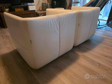 due poltrone bianche 