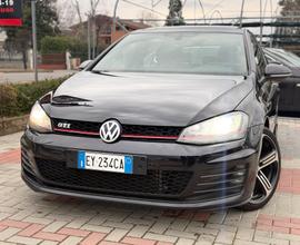 Volkswagen Golf GTI 2.0TSI 220CV DSG *TETTO APRIBI