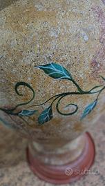 Vaso decorativo con fiori usato