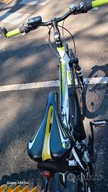 bicicletta elettrica Atala ebike pedalata assistit