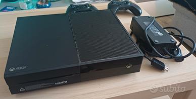 Xbox ONE FAT 500gb + 2 controller + 1 gioco