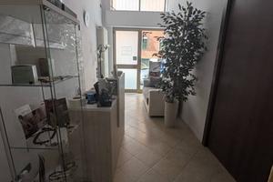 Attività / Licenza di 110 m² con 3 locali a Cologn