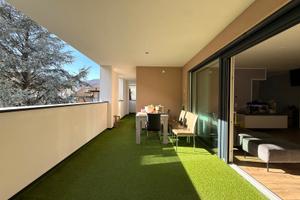 Quadrilocale con terrazza e garage, laives