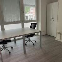 Ufficio arredato