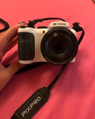 Kodak Pixpro AZ255 bianca