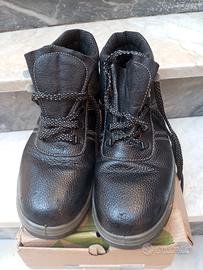 SCARPE ANTINFORTUNISTICHE 