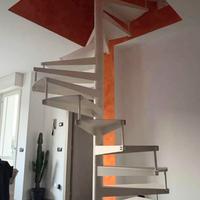 Scala a chiocciola 14 gradini in acciaio 