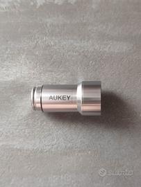 Caricatore cellulare auto AUKEY due porte USB