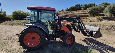 Trattore Kubota M8540