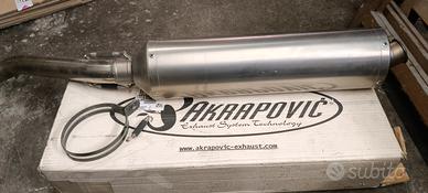 Terminale Akarpovic in titanio per Honda 600