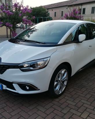 Renault Scenic  IV 1.7 blue dci Sport Edition 2