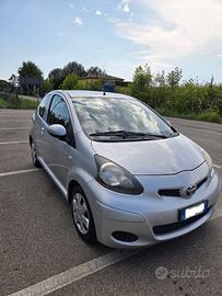 Toyota Aygo 1.0 automatica 2010 - neopatentati