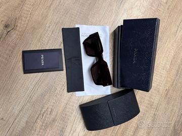 Occhiali da sole Prada SPR B17