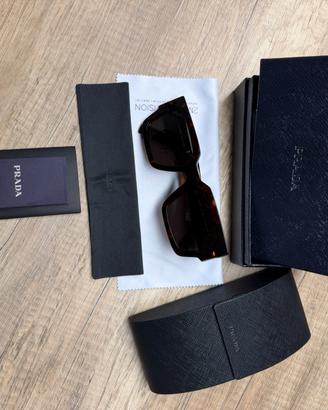 Occhiali da sole Prada SPR B17