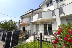 CAVANELLA D'ADIGE - CASA A SCHIERA CON GIARDINO E