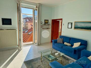 4 LOCALI A SESTRI LEVANTE