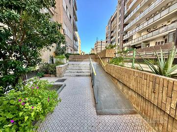 4 LOCALI A NAPOLI