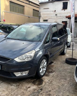 Ford Galaxy 2.0 TDCi 140 CV Ghia DPF