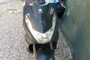 Peugeot Streetzone 50cc 2014PREZZO: 500 €