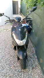Peugeot Streetzone 50cc 2014PREZZO: 700 € TRATTABI