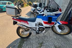 AFRICA TWIN 650