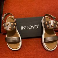 Sandali Inuovo in pelle bronzo e borchie