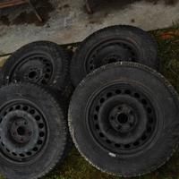  4 gomme invernali e 4 cerchi 