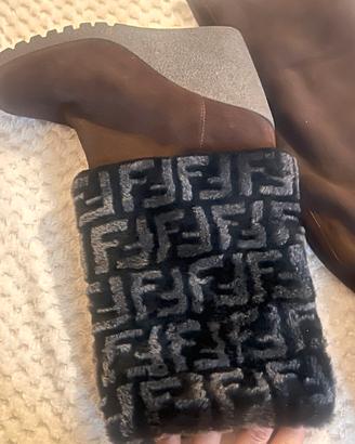 Tres joli bottes fendi
