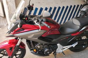 Honda ncx 750